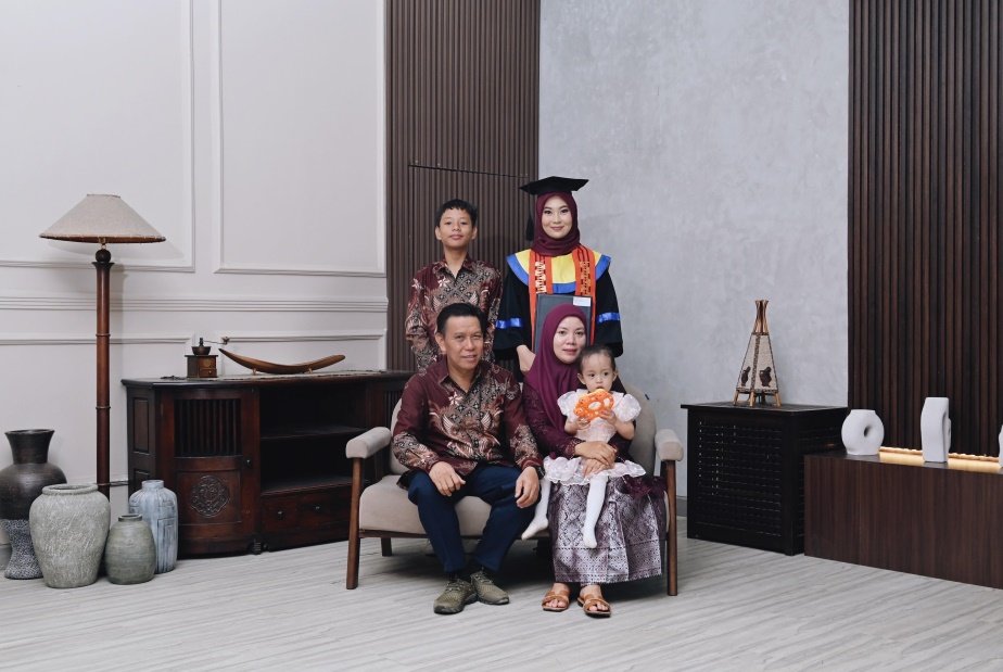 Foto bersama keluarga.